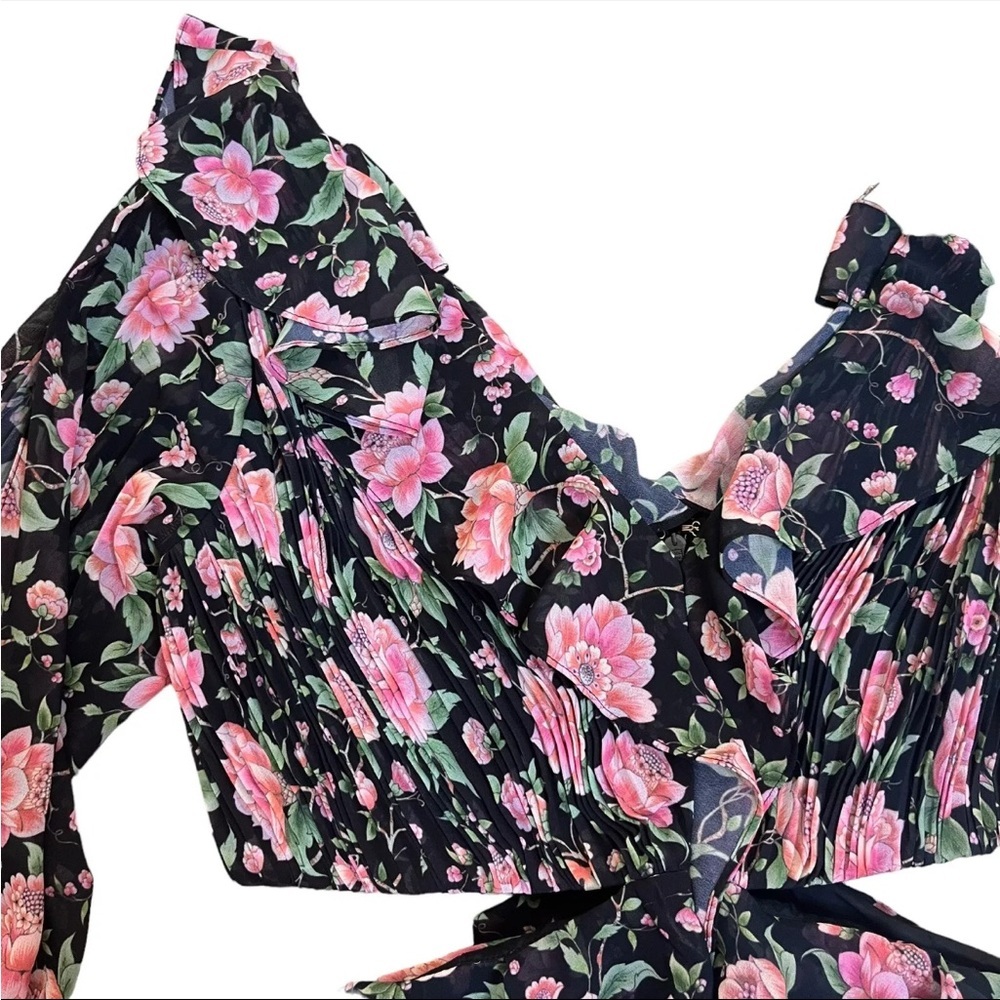 NWT AMUR X REVOLVE Sleeveless VNeck Pleat Romper Women's Size 4 Floral - Picture 4 of 11